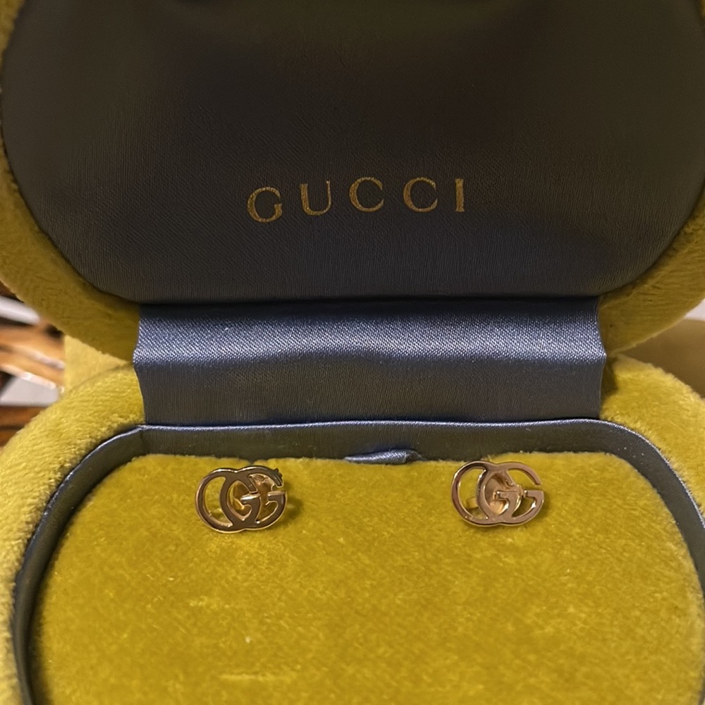 Authentic Gucci 18k yellow gold stud earrings